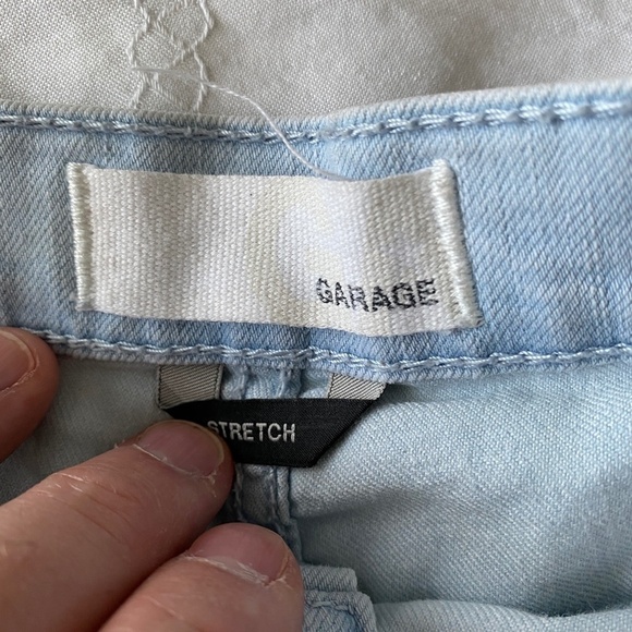 Garage Women's Light Wash Roller‎ Shorts Stretch Denim Jean Shorts Size 0 - Picture 2 of 10
